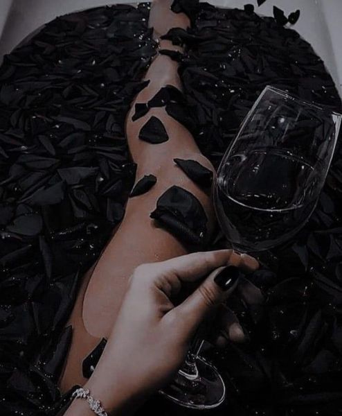 Hola amor tengo 23 años soy mimosa y bien putita escribime y te cuento mis servicios 🤤🔥 ☕ https://cafecito.app/natashaaok