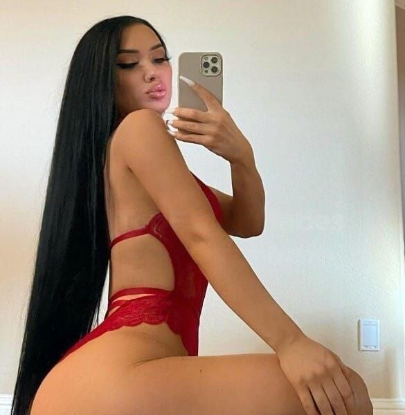 hello am kateryna from ukarain ,am a professional model and also have vast experience in sexually satisfaction including massage, anal, blowjob etc..i offer incall and outcall services within and outside the city.