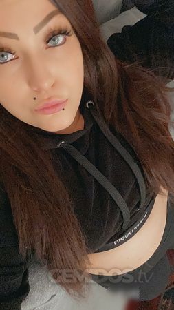 Willing to do almost anything I will have u coming back for more I can guarantee that so please chose me my pussy is just dripping wet, so who wants to have some fun? Cash app $aprillovesu69 , Venmo @annnoland send me something special and I promise u u will get a gift back ;) $800 gets you an overnight visit with me Incall or outcall where I can’t say no to anything ;)